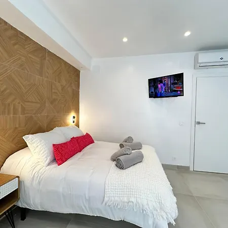 Pedro Antonio Style -1912- Apartment